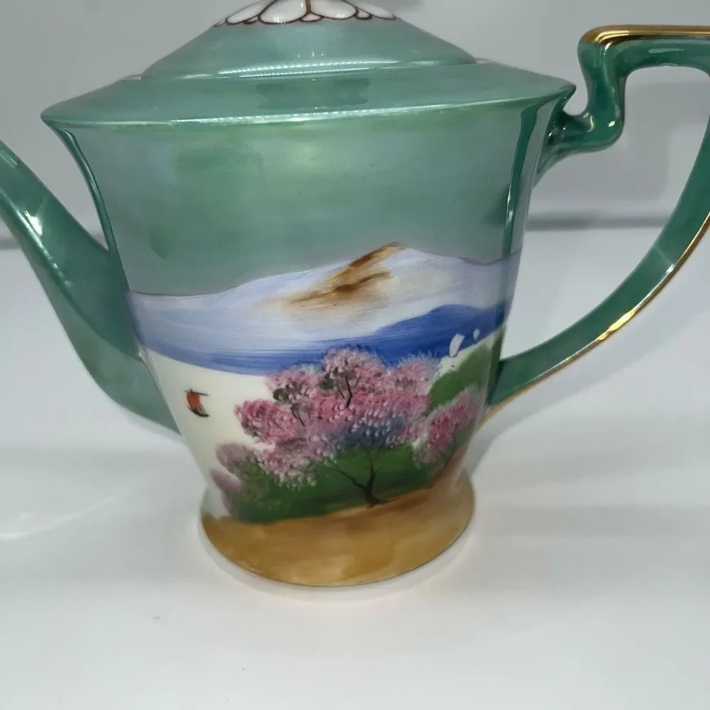 Vintage Lusterware Hand Painted Teapot‎